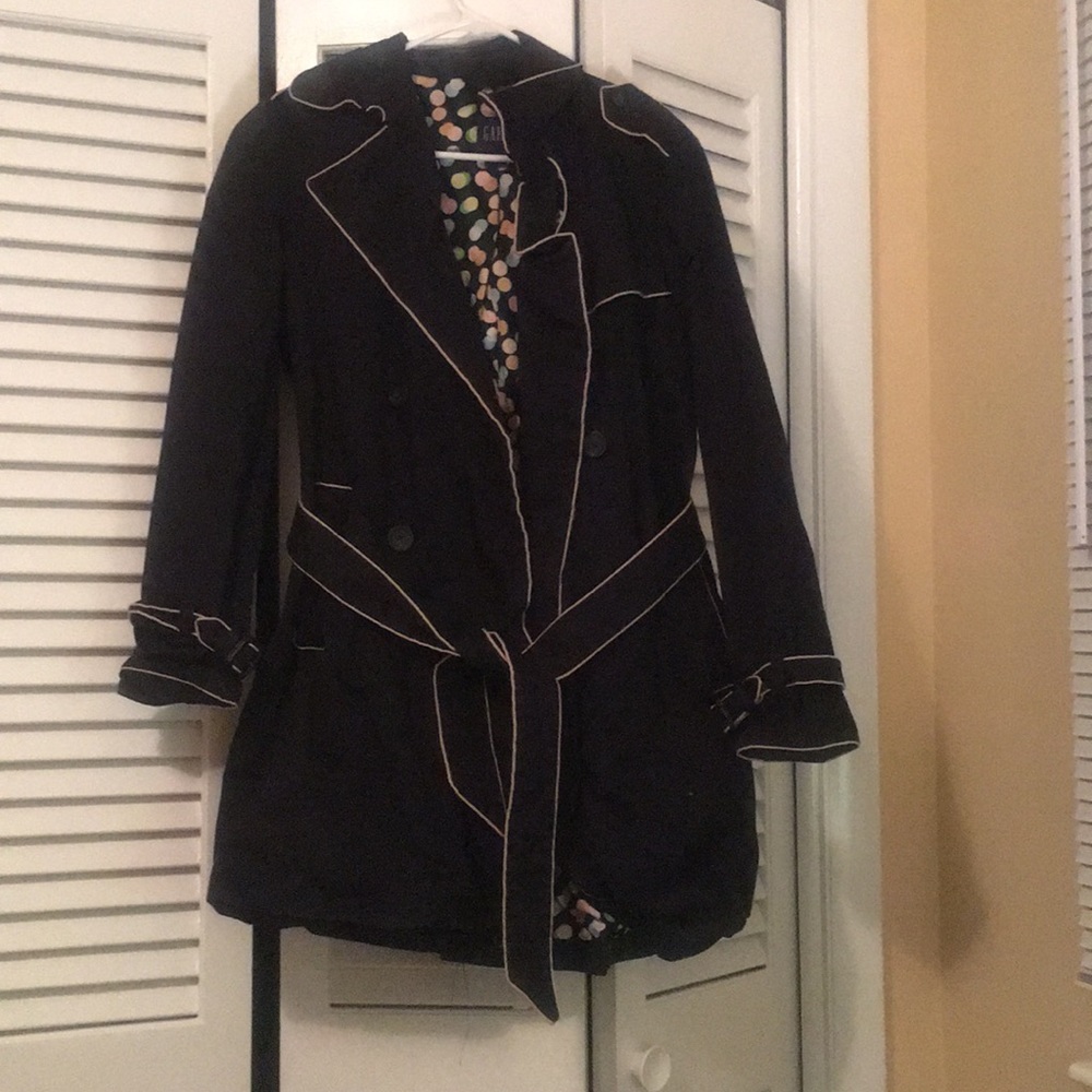 Gap trench coat